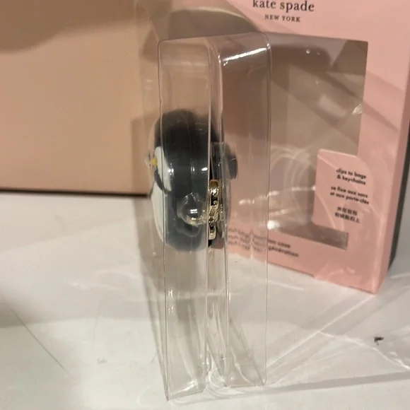 Kate Spade New York Penguin AirPods Silicon Tech Accessorie - Picture 13 of 16